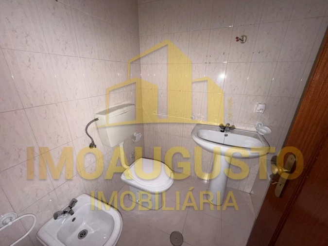 Apartamento T3 para Venda em Guarda Foto 7