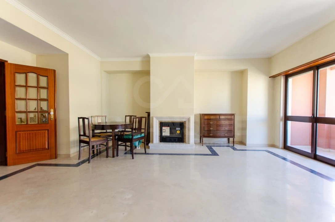 Apartamento T3 para Venda em Carnide Foto 6