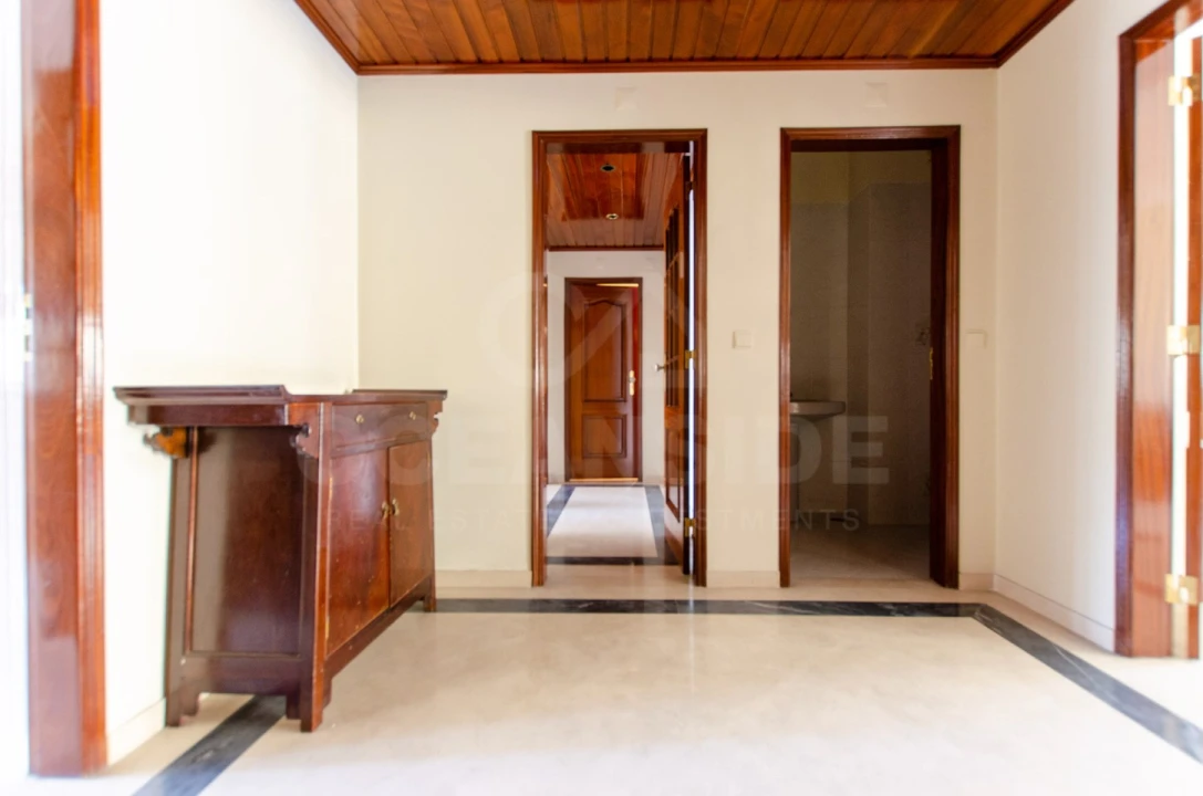 Apartamento T3 para Venda em Carnide Foto 11