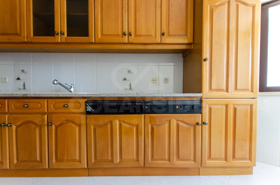 Apartamento T3 para Venda em Carnide Foto 16
