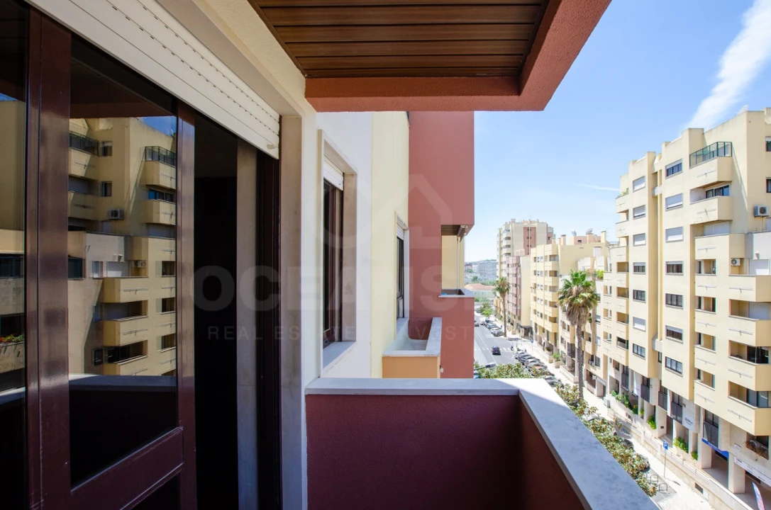 Apartamento T3 para Venda em Carnide Foto 29