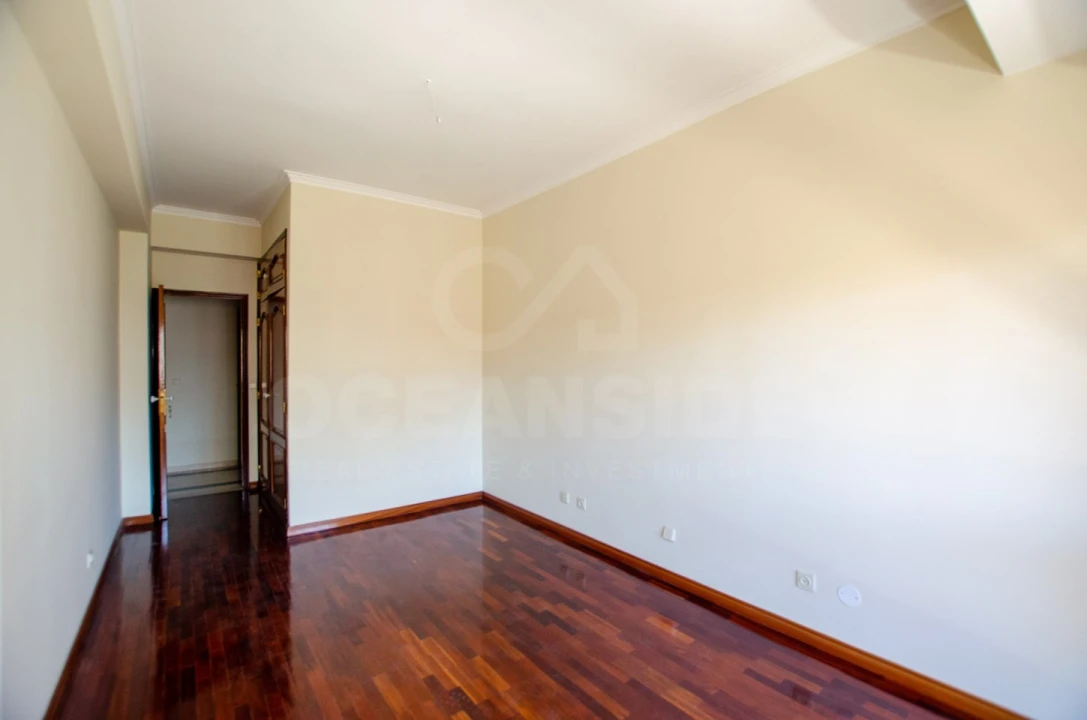 Apartamento T3 para Venda em Carnide Foto 33