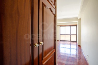 Apartamento T3 para Venda em Carnide