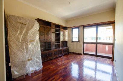 Apartamento T3 para Venda em Carnide