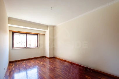 Apartamento T3 para Venda em Carnide