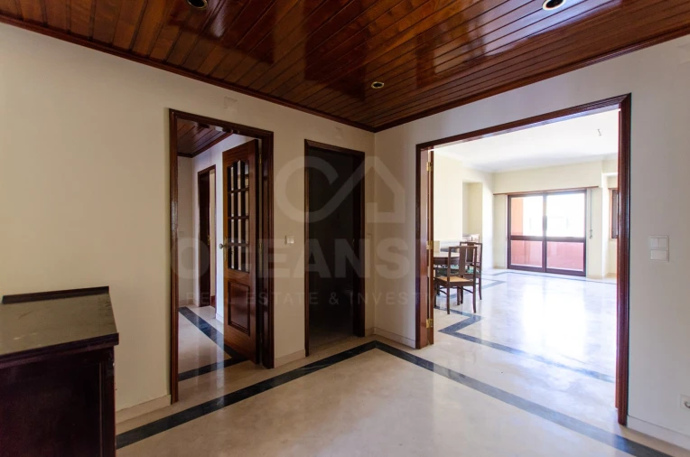 Apartamento T3 para Venda em Carnide Foto 10