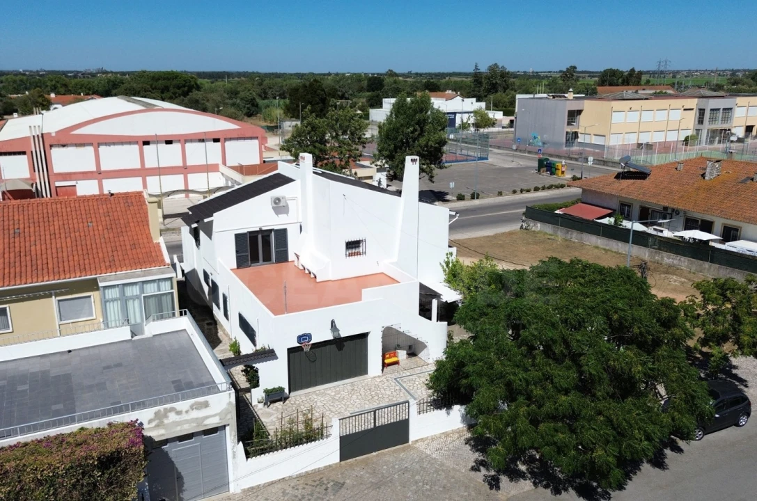 Moradia T7 para Venda em Benavente Foto 59