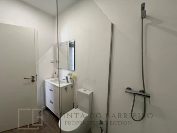 Moradia T3 para Venda em Santa Maria do Castelo e Santiago e Santa Susana
