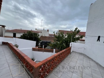 Moradia T5 para Venda em Comenda