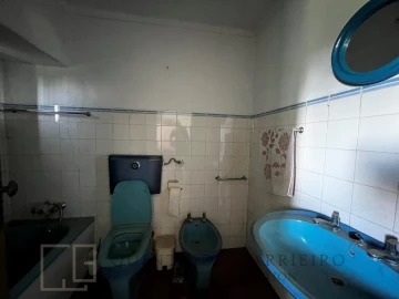 Quinta T6 para Venda em Rio de Moinhos