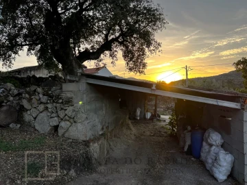 Moradia T3 para Venda em Santo Antonio das Areias