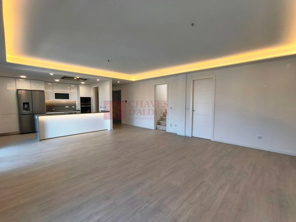 Apartamento T2 para Venda em Ericeira Foto 1