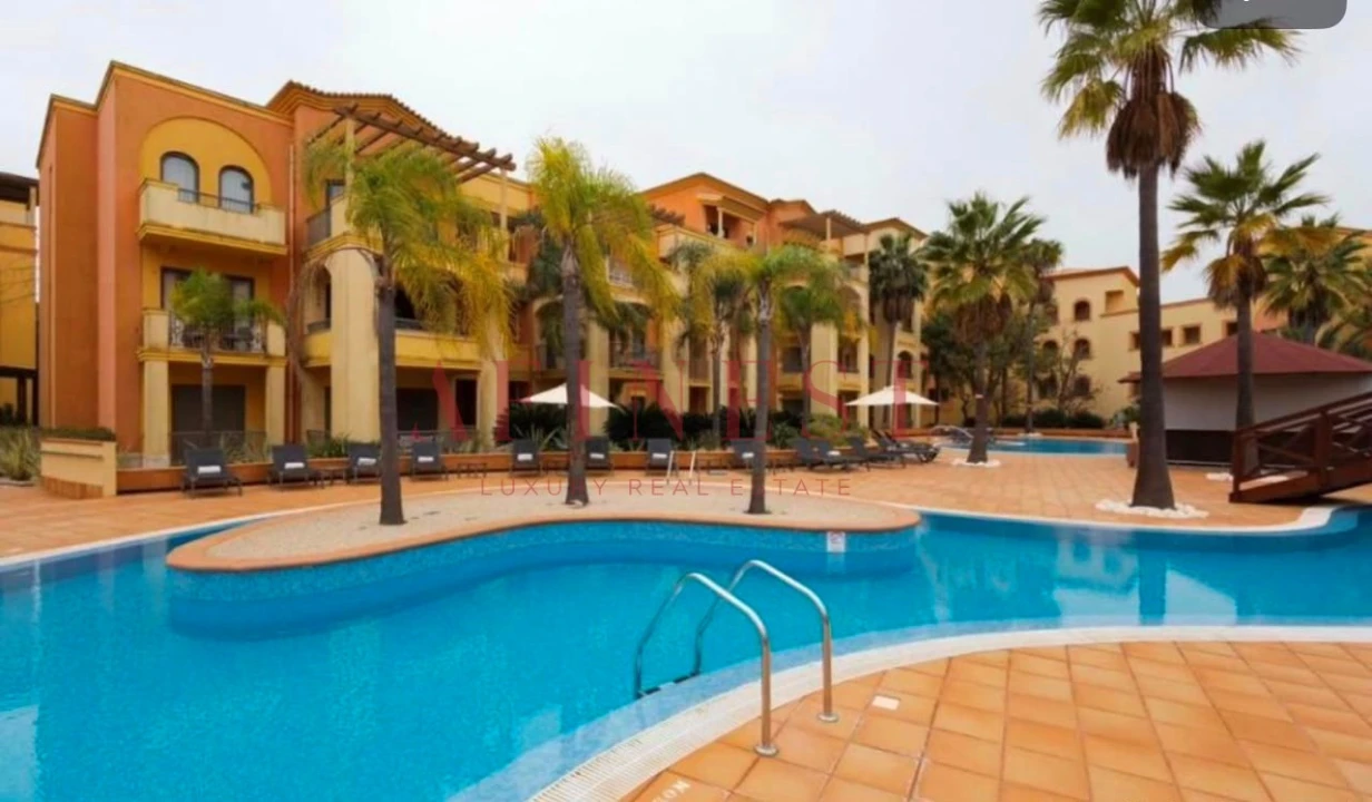 Apartamento T3 para Arrendamento em Quarteira Foto 4