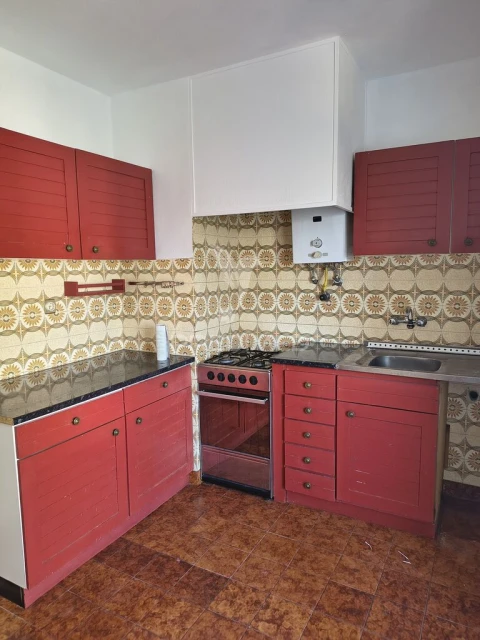 Apartamento T3 para Venda em Santo António dos Cavaleiros e Frielas