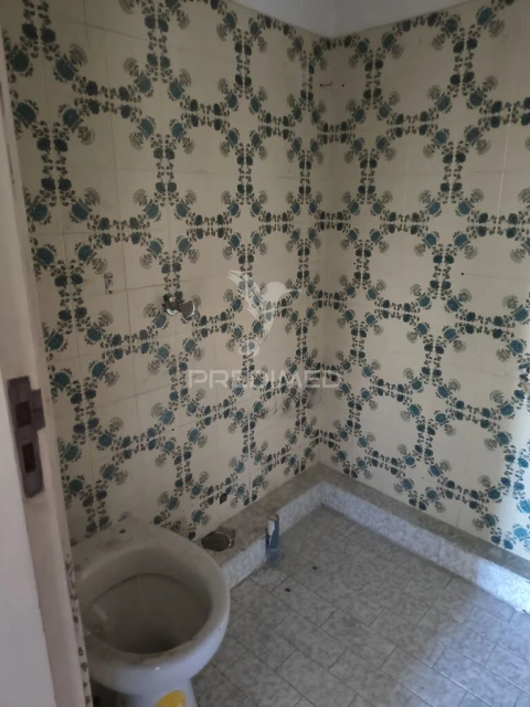 Apartamento T3 para Venda em Santo António dos Cavaleiros e Frielas