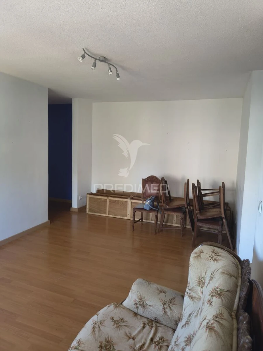 Apartamento T3 para Venda em Santo António dos Cavaleiros e Frielas Foto 7