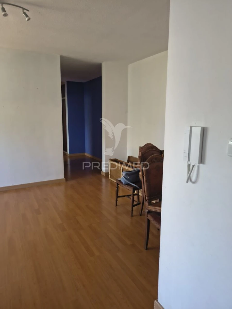 Apartamento T3 para Venda em Santo António dos Cavaleiros e Frielas Foto 12
