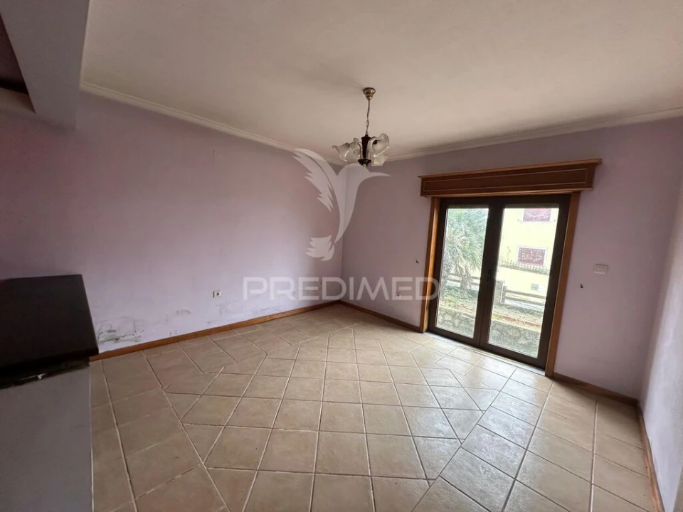 Moradia T3 para Venda em Alijo Foto 7