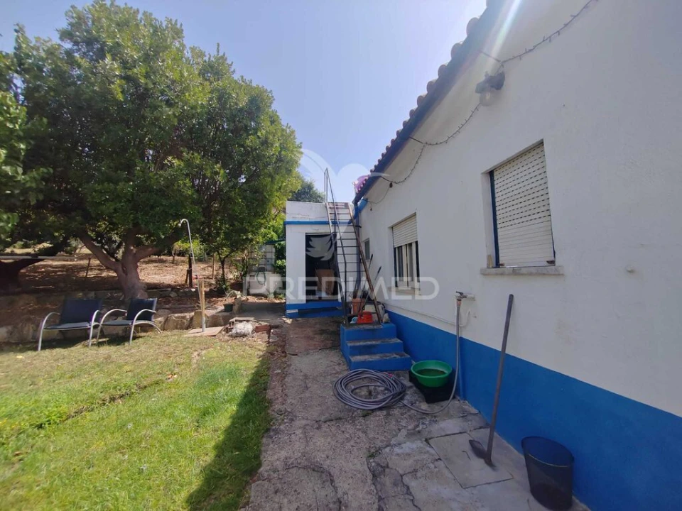 Moradia T2 para Venda em Santa Maria, São Pedro e Matacães Foto 2