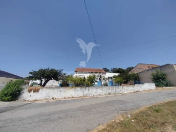 Moradia T2 para Venda em Santa Maria, São Pedro e Matacães