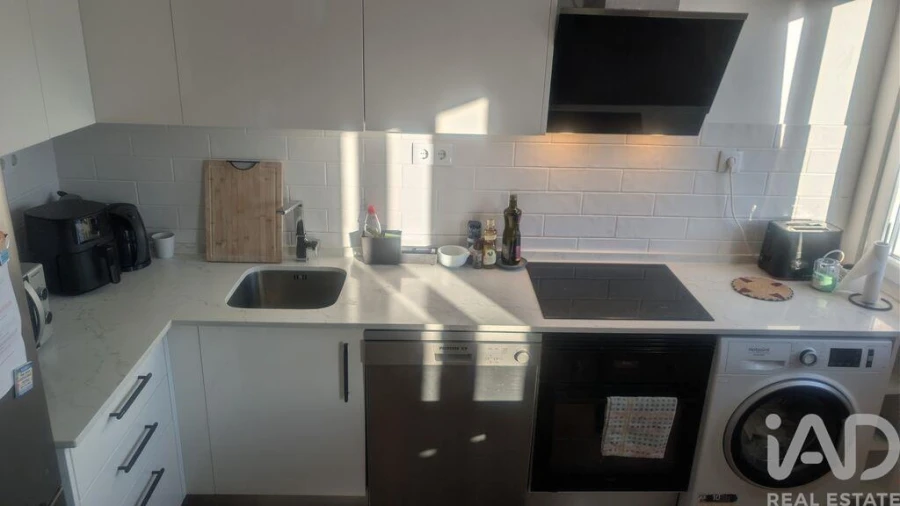 Apartamento T2 para Arrendamento em Alfragide Foto 7