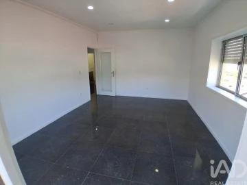 Apartamento para Venda em Fânzeres e São Pedro da Cova