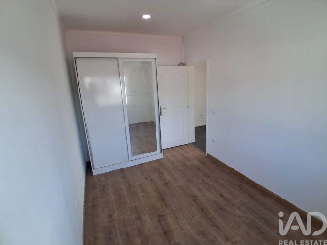 Apartamento para Venda em Fânzeres e São Pedro da Cova Foto 3