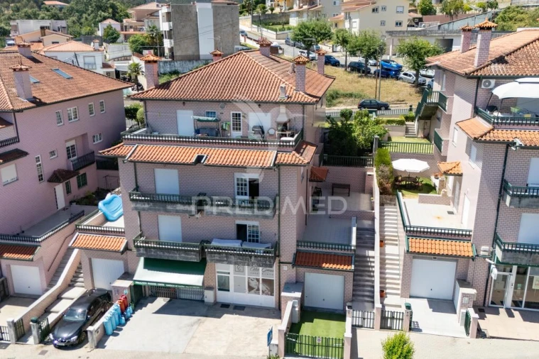 Apartamento T3 para Venda em Moure Foto 3
