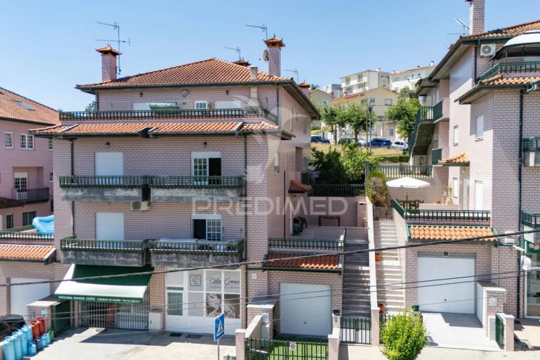 Apartamento T3 para Venda em Moure Foto 4