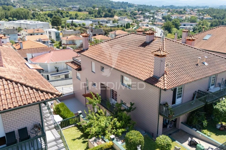 Apartamento T3 para Venda em Moure Foto 2