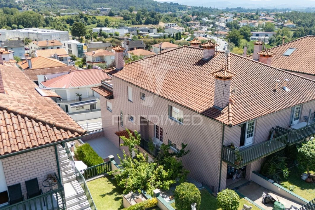 Apartamento T3 para Venda em Moure Foto 2