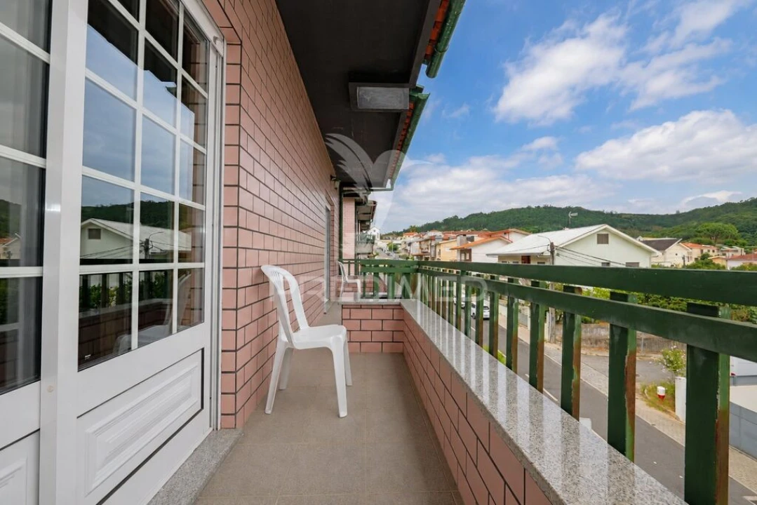 Apartamento T3 para Venda em Moure Foto 16