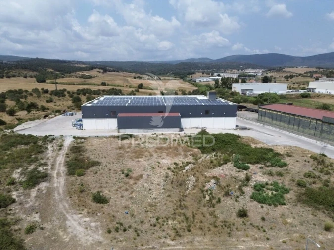 Armazém para Venda em Monsanto Foto 3