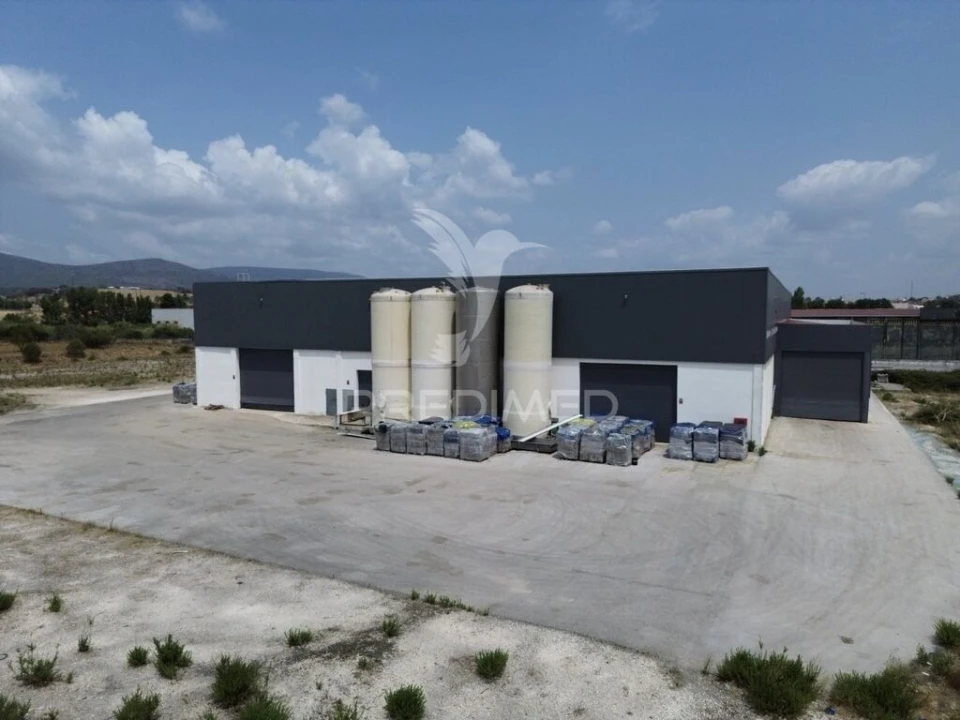 Armazém para Venda em Monsanto Foto 6