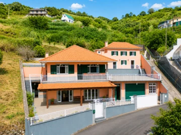 Moradia T4 para Venda em São Roque do Faial