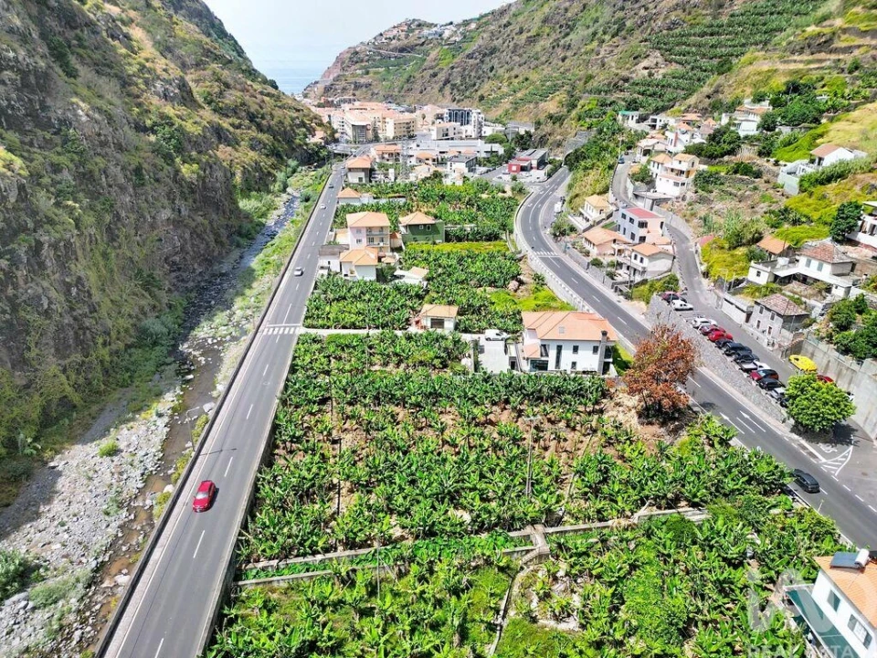 Terreno para Venda em Ribeira Brava Foto 11