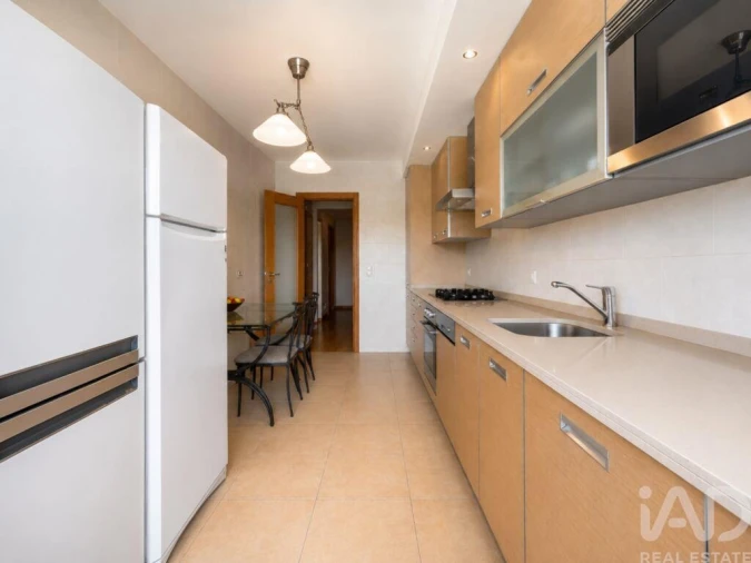 Apartamento T3 para Venda em Caparica e Trafaria Foto 3