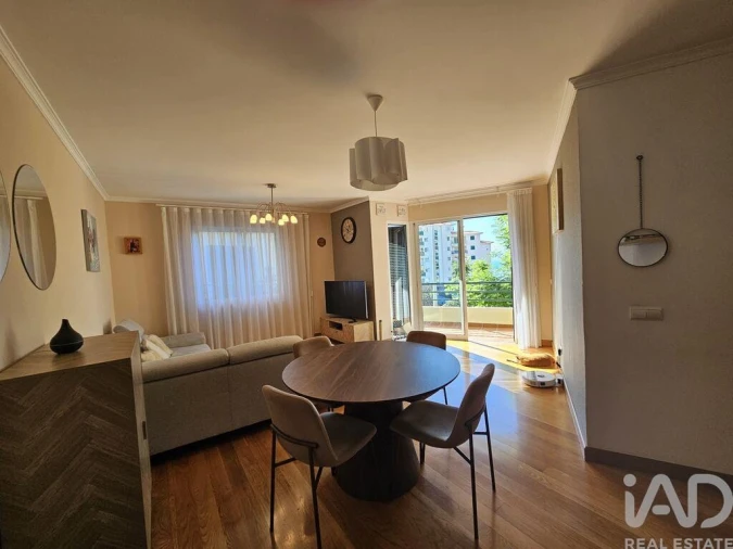 Apartamento T2 para Venda em Caniço Foto 4