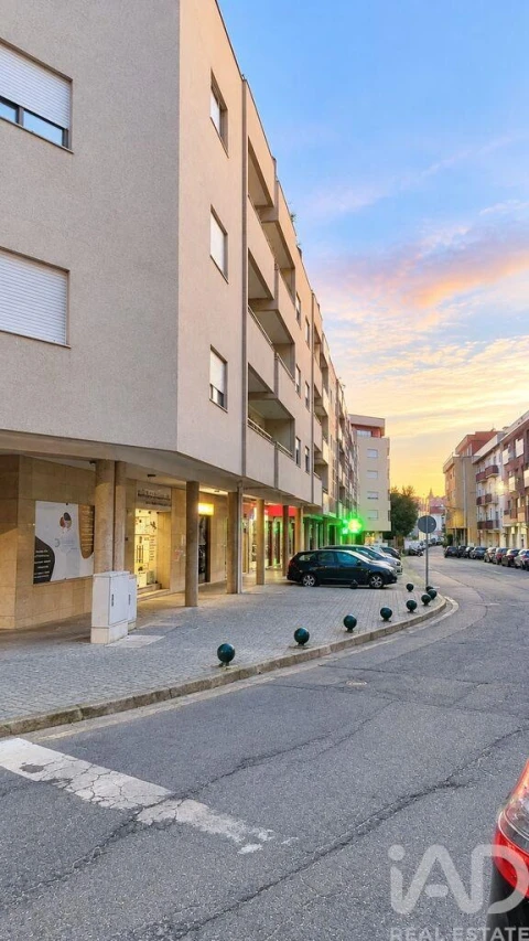 Apartamento T3 para Venda em Margaride, Várzea, Lagares, Varziela, Moure