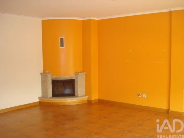 Apartamento T3 para Venda em Margaride, Várzea, Lagares, Varziela, Moure