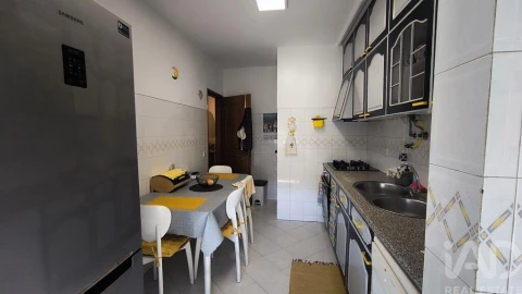 Apartamento T3 para Venda em Faro (Sé e São Pedro)