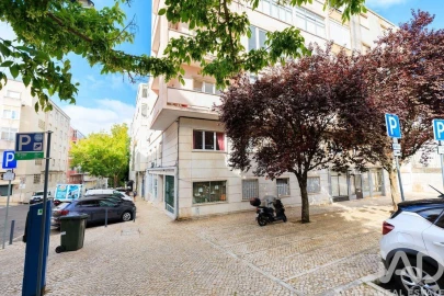 Apartamento T2 para Arrendamento em Campo de Ourique
