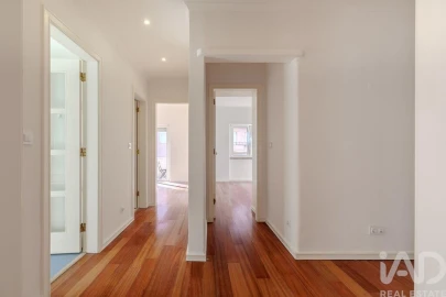 Apartamento T2 para Arrendamento em Campo de Ourique