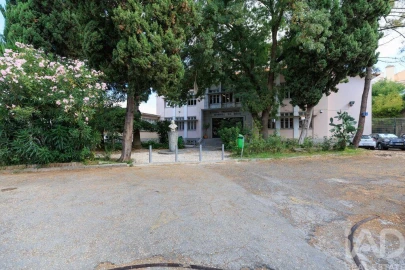 Apartamento T2 para Arrendamento em Campo de Ourique