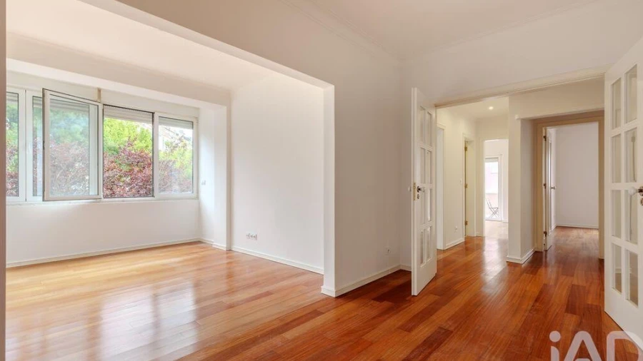 Apartamento T2 para Arrendamento em Campo de Ourique