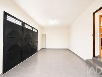 Moradia para Venda em Santa Cruz/Trindade e Sanjurge