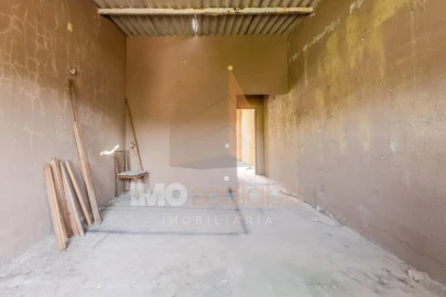 Moradia T1 para Venda em Alcanhões