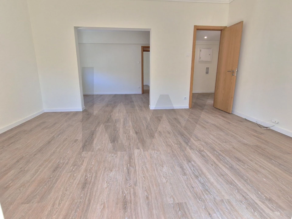 Apartamento T3 para Arrendamento em Alfragide Foto 15