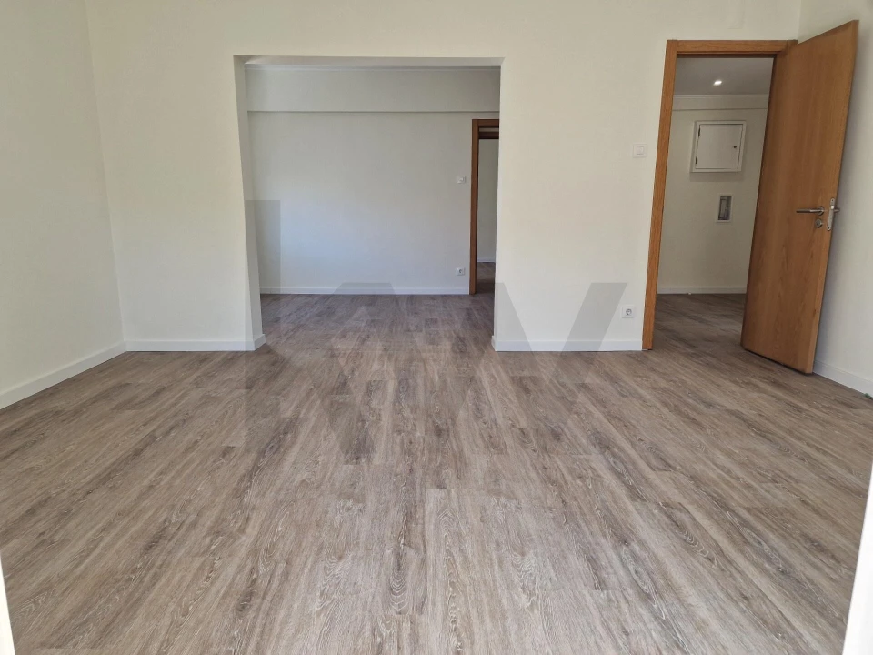 Apartamento T3 para Arrendamento em Alfragide Foto 18