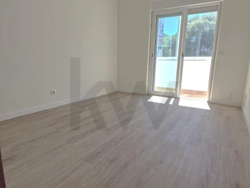 Apartamento T3 para Arrendamento em Alfragide